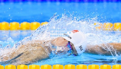 世界杯激战正酣，豪门对决引爆全球热潮，新星闪耀改写足坛格局